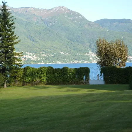 Hermitage Mimosa ポルト・ヴァルトラヴァーリア